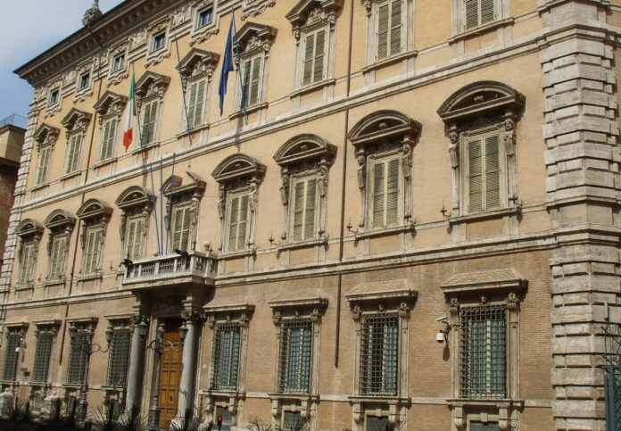 Senato approva Disegno di Legge su divieto alimenti sintetici integrato con norma su tutela denominazioni vendita prodotti carnei Senato approva Disegno di Legge su divieto alimenti sintetici integrato con norma su tutela denominazioni vendita prodotti carnei